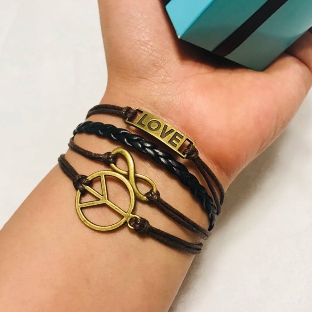 Chic Leather Bracelet